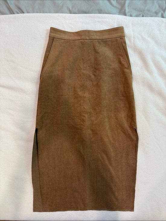 Wilfred Dresses & Skirts - Wilfred Suede Pencil Skirt in Brown (Aritzia)
